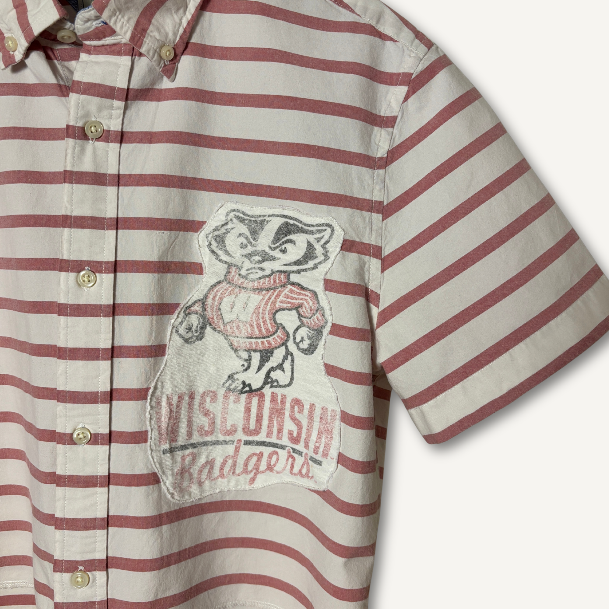 UW Badgers Cropped Short Sleeve Shirt— Size M