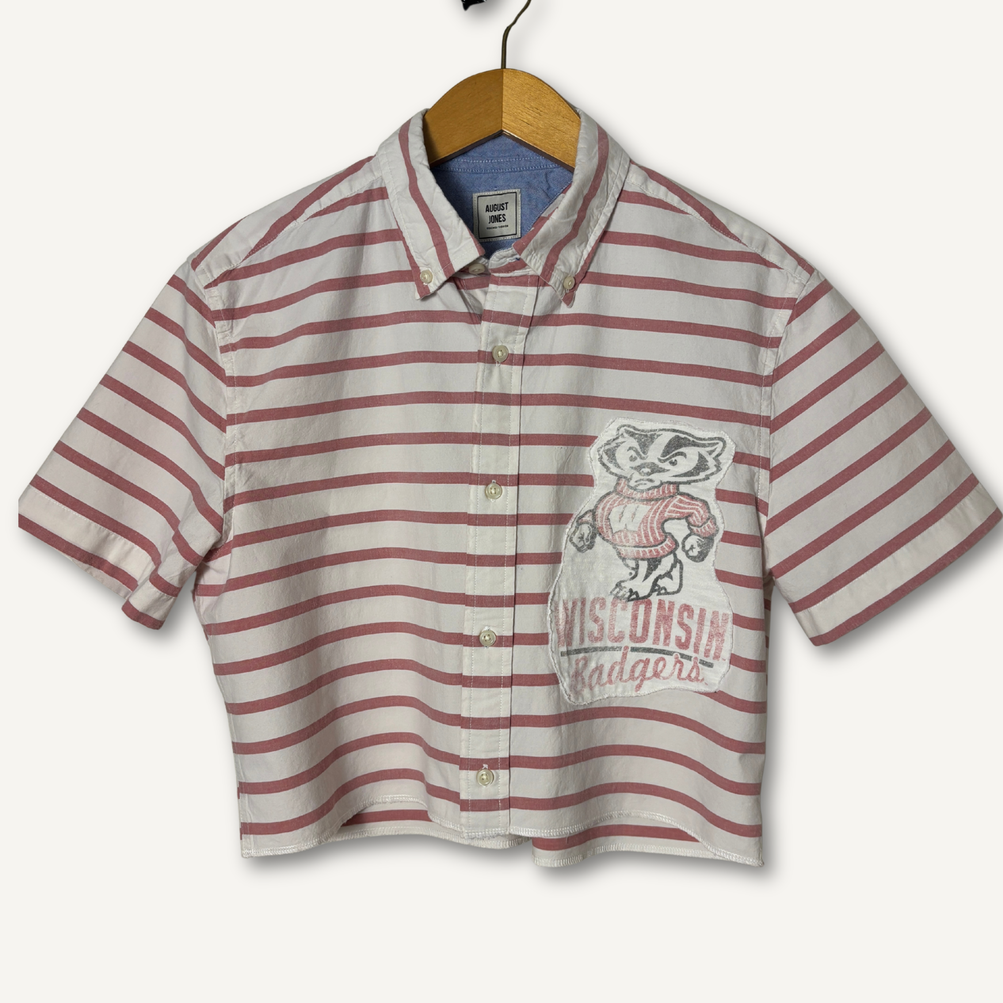 UW Badgers Cropped Short Sleeve Shirt— Size M